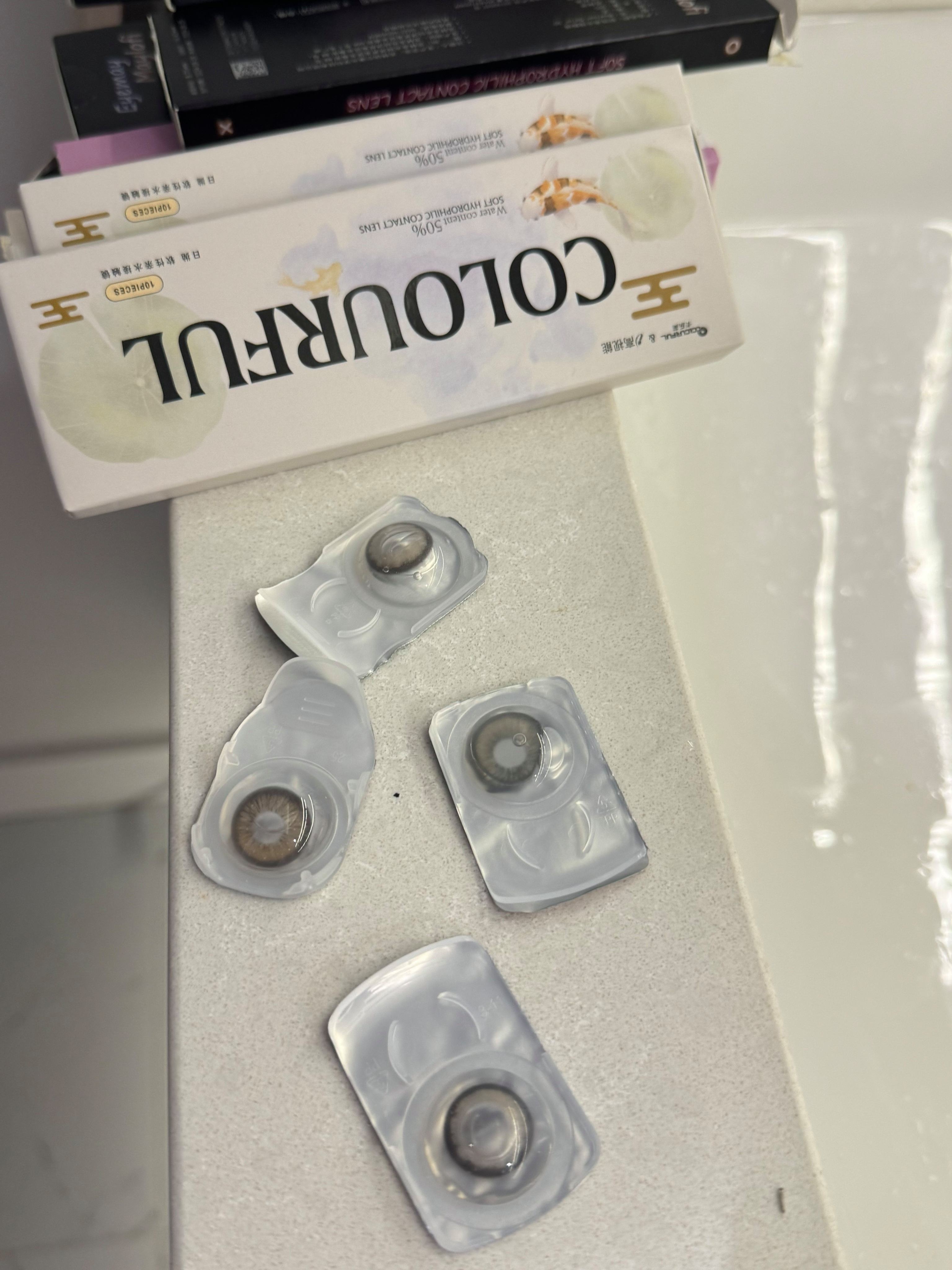 日抛隐形眼镜可以戴两天吗